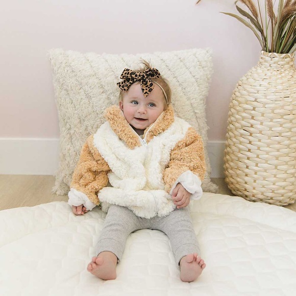 oh baby! Tahoe Snow Bunny Fur Coat in Pale Pink - Sz 2 - Picture 8 of 8